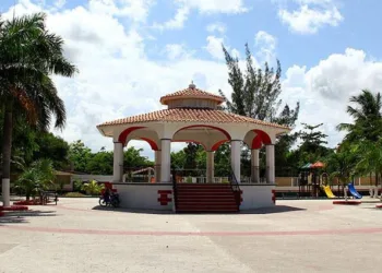 Aceleran regularización de asentamientos en Cancún; prevén legalizar hasta 5 mil lotes