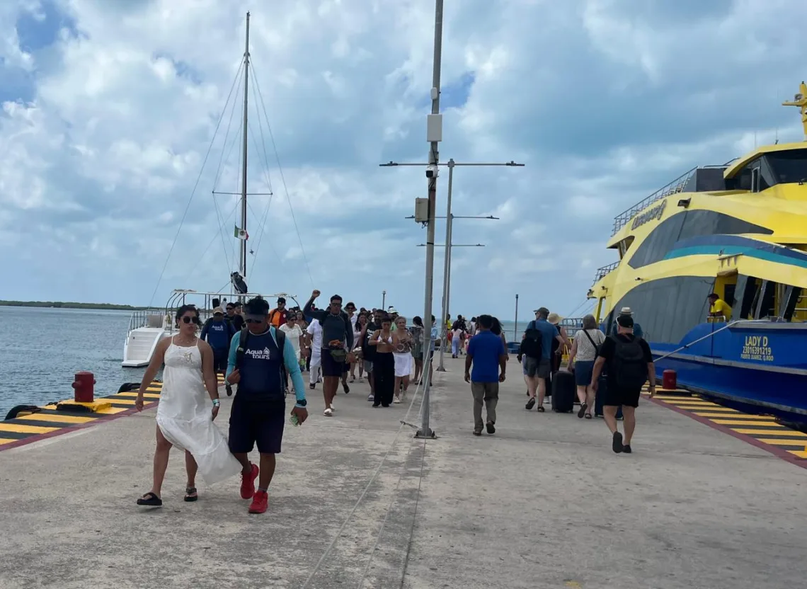 Isla Mujeres prevé hasta 26 mil turistas diarios en semana santa con alta ocupación hotelera