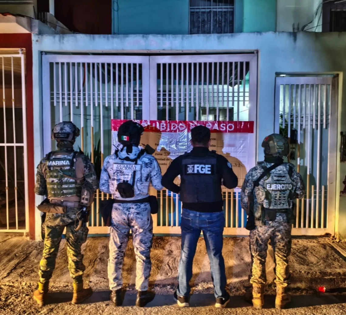 Siete detenidos y tres inmuebles asegurados tras cateos en Playa del Carmen y Cancún