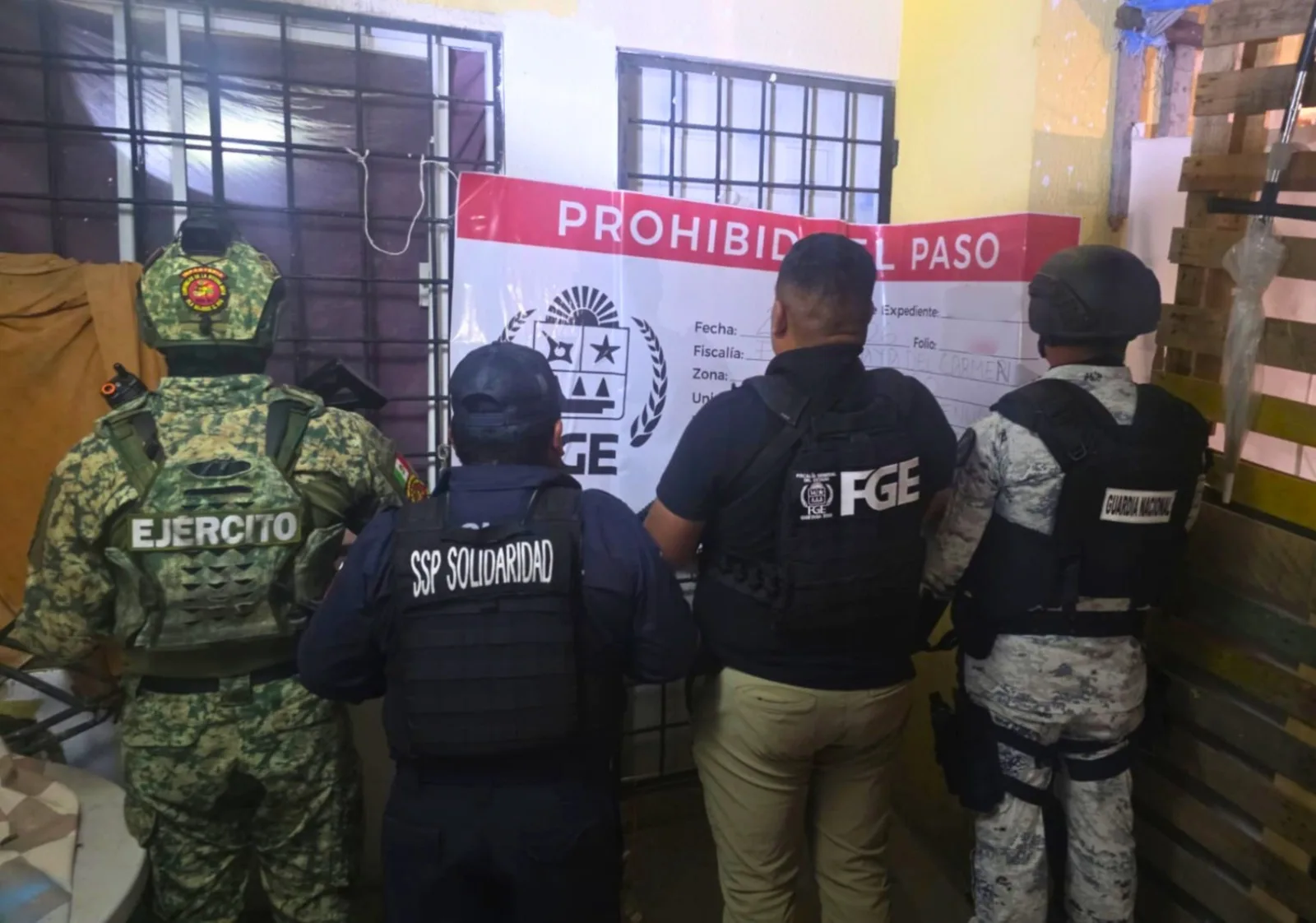 Siete detenidos y tres inmuebles asegurados tras cateos en Playa del Carmen y Cancún
