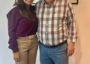 Mara Lezama sostiene reunión con Rafael Marín Mollinedo