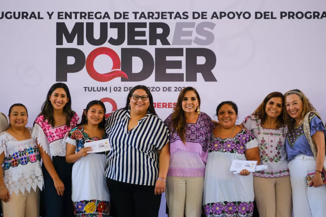 Mara Lezama inicia en Tulum la renovación de tarjetas del programa Mujer es Poder