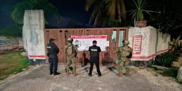 Cateos simultáneos en bares en Benito Juárez y Playa del Carmen derivan en el resguardo de 30 personas