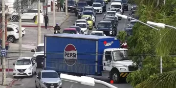 Accidente generó caos vial en el centro de Cancún