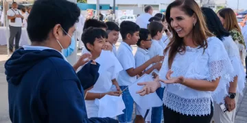 Toma protesta Mara Lezama a mil 200 comités ciudadanos activos en el Consejo Estatal de Paz y Justicia Cívica en Quintana Roo