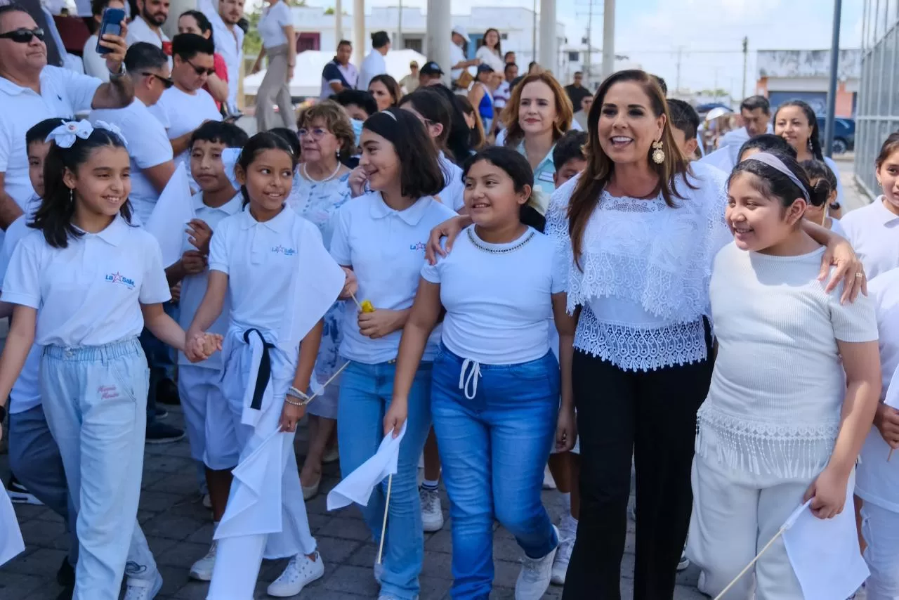 Toma protesta Mara Lezama a mil 200 comités ciudadanos activos en el Consejo Estatal de Paz y Justicia Cívica en Quintana Roo