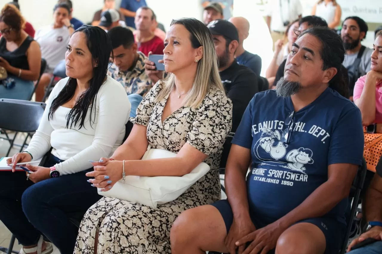 Capacitan a entrenadores para proteger a la niñez en espacios deportivos de Playa del Carmen