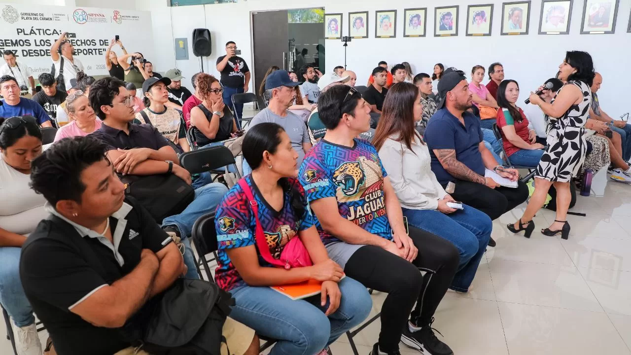 Capacitan a entrenadores para proteger a la niñez en espacios deportivos de Playa del Carmen