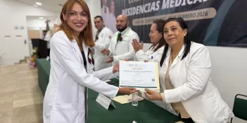 Egresan 59 nuevos médicos especialistas del IMSS en Q. Roo