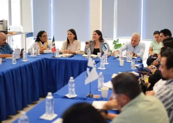 La Secretaría de Desarrollo Económico de Playa del Carmen refuerza alianzas con CANACO SERVYTUR