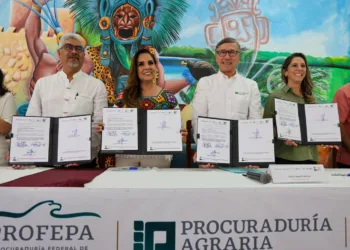 Mara Lezama firma convenio para frenar la deforestación en la selva maya en Quintana Roo