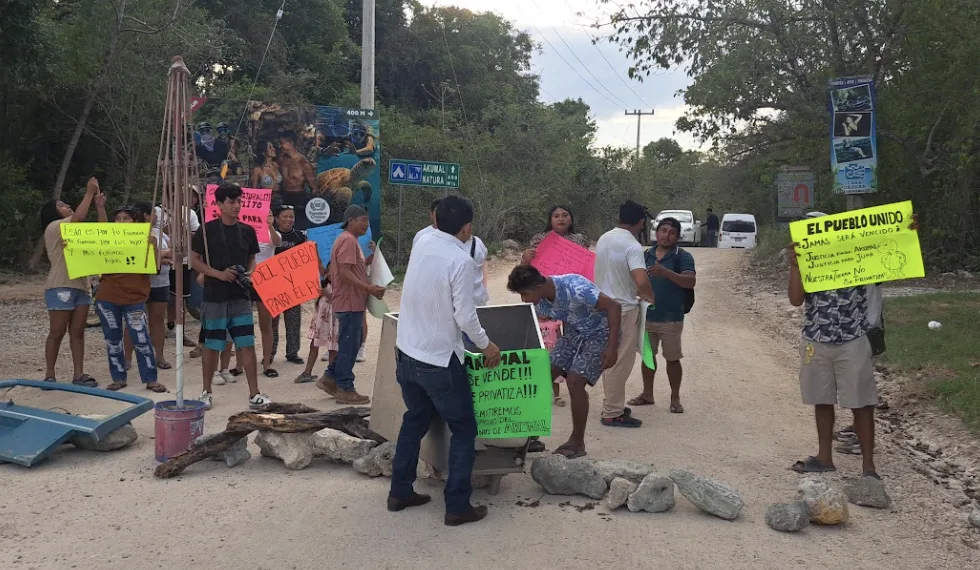 Liberan a activista tras bloqueo de habitantes en Akumal