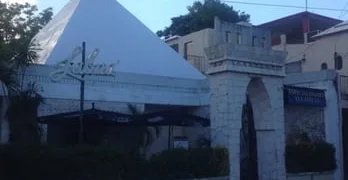 Del sabor tradicional al autoservicio: desaparece el icónico Labná del Parque de las Palapas