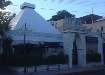 Del sabor tradicional al autoservicio: desaparece el icónico Labná del Parque de las Palapas