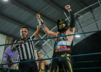 Función de lucha libre en Tulum busca recaudar fondos para apoyar a trabajador con problemas de salud