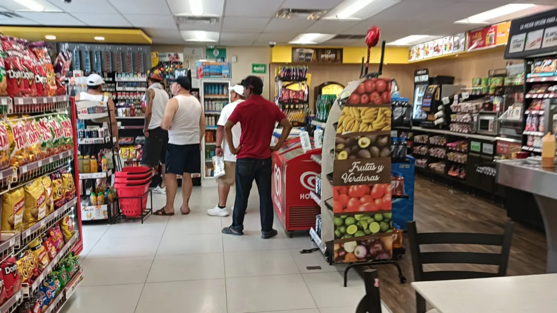 Supermercados reportan alza del 15% en ventas por turistas hospedados en casas y Airbnb