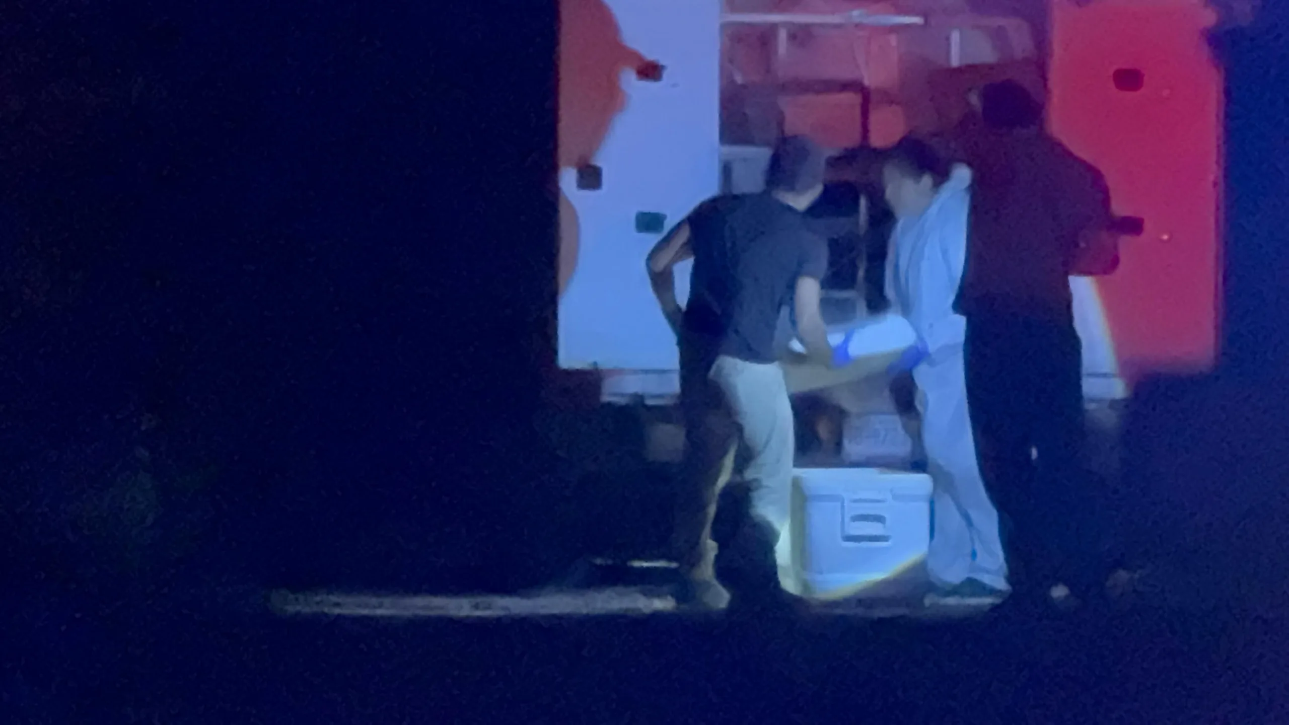 Abandonan cuerpo dentro de una nevera en camino de terracería en Cancún