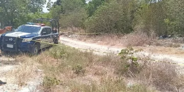 Hallan a dos personas sin vida en Tres Reyes