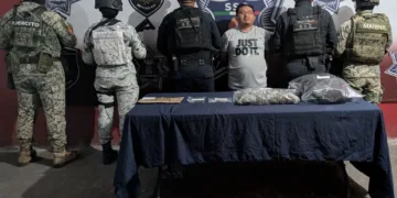 Detención tras intento de huida en avenida Andrés Quintana Roo
