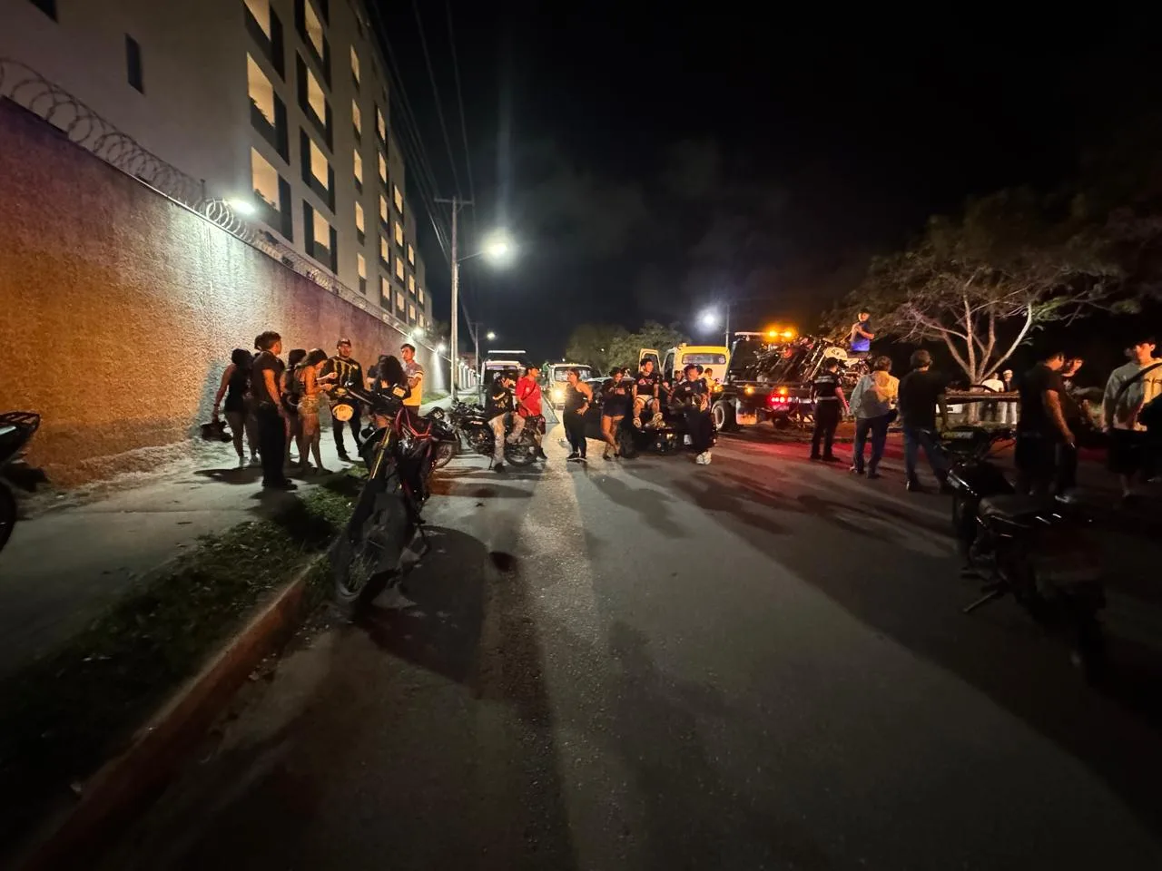 Operativo "Blindaje Cancún" despliega cerco nocturno y deja más de 150 detenidos y 133 motocicletas aseguradas