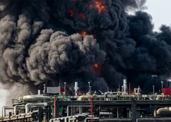 Incendio en refinería Dos Bocas: Pemex activa emergencia en bodega de coque en Tabasco