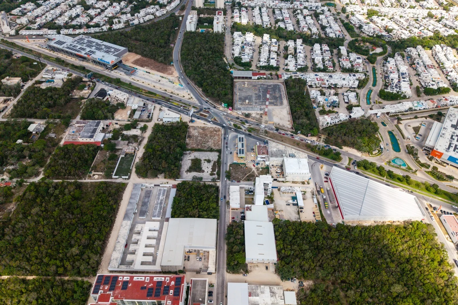 Aguakan pone en marcha obra en Av. Colegios en Cancún con inversión superior a 21 MDP