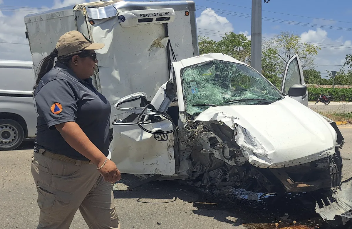 Brutal choque contra estructura del C5 deja a conductor entre la vida y la muerte en la federal 307