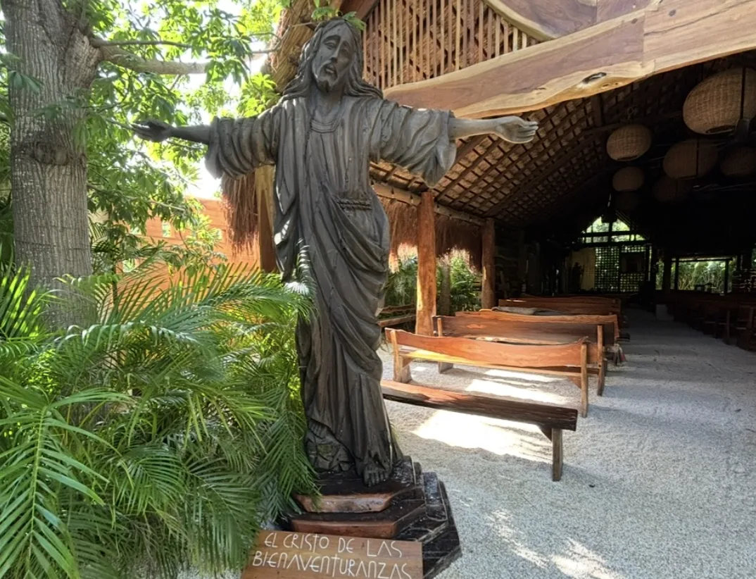 Quintana Roo impulsa respeto a la libertad religiosa y ve potencial en el turismo de fe