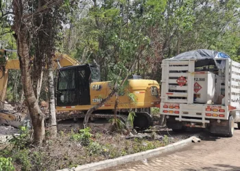 Vecinos de Aldea Zamá se oponen a construcción de antena del C5 en Tulum