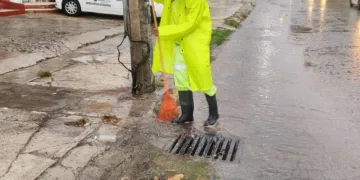 Contra reloj y bajo la lluvia: refuerzan limpieza de pozos para evitar inundaciones en Cancún