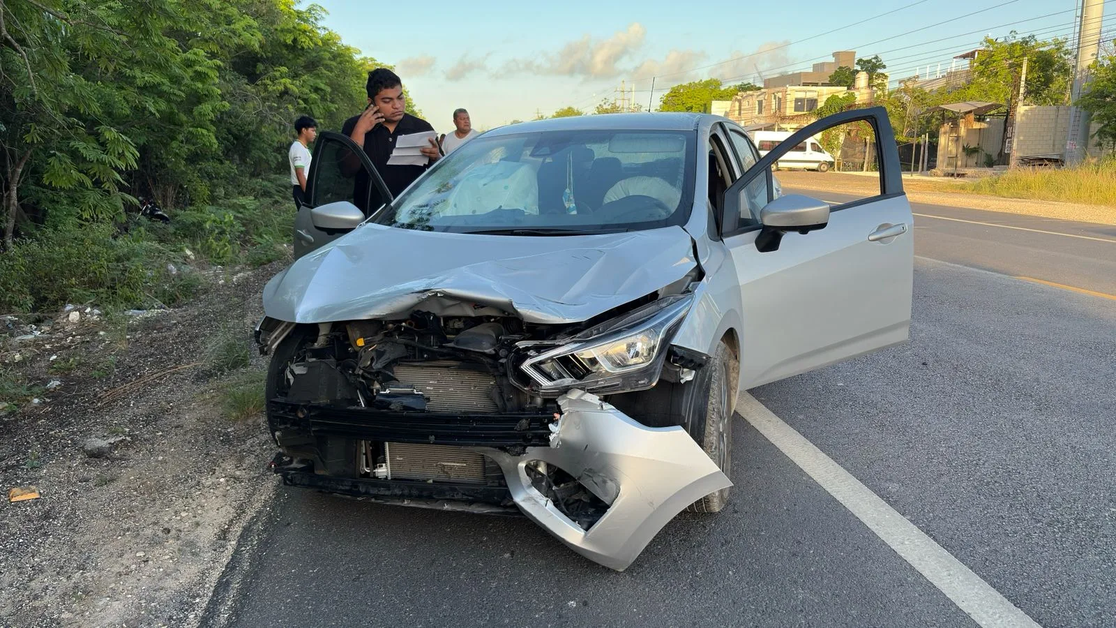 Motociclista resulta gravemente herido tras choque en la carretera federal 307; podría perder una pierna