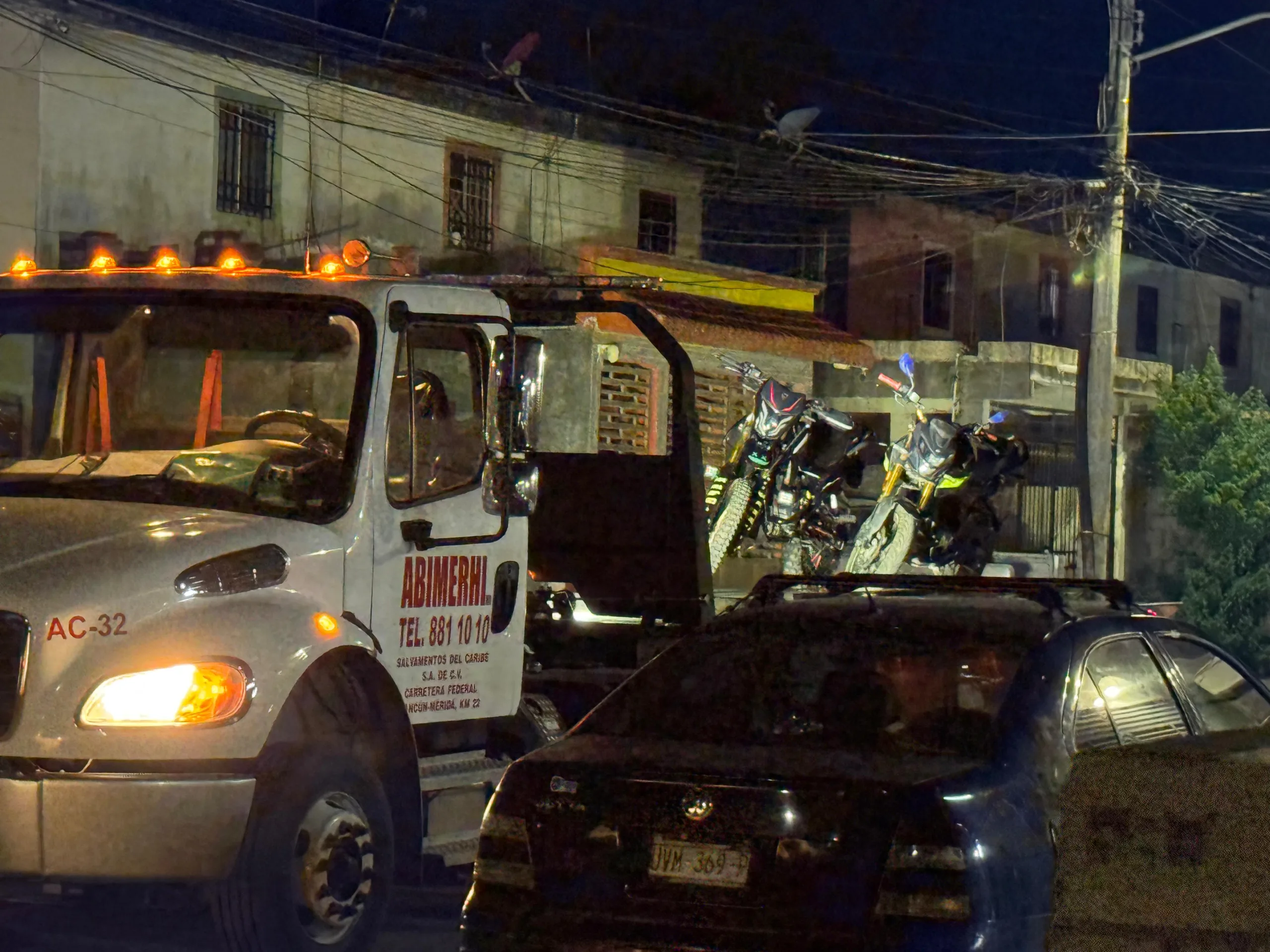 Presuntos detenidos y motos aseguradas tras cateo en Tierra Maya