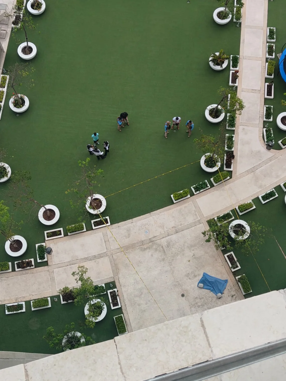 Menor francesa fallecida en Puerto Cancún; investigan caída desde torre residencial