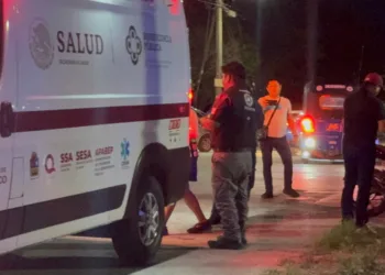 Activan Código Rojo por presunto ataque armado contra patrulleros en la Región 247 en Cancún