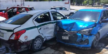Accidente en gasolinera de Cancún provoca intensa movilización de cuerpos de emergencia