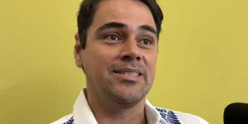 Enrique Baños pone freno a las especulaciones y asegura: “Estoy concentrado en la UT Cancún”
