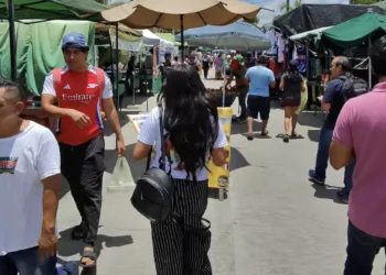 Ni el Día del Padre salvó las ventas: tianguistas de Cancún resienten temporada baja
