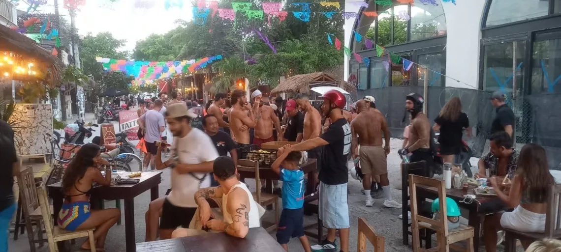 Carrera internacional reúne a atletas de varios países y busca impulsar la actividad turística en Tulum