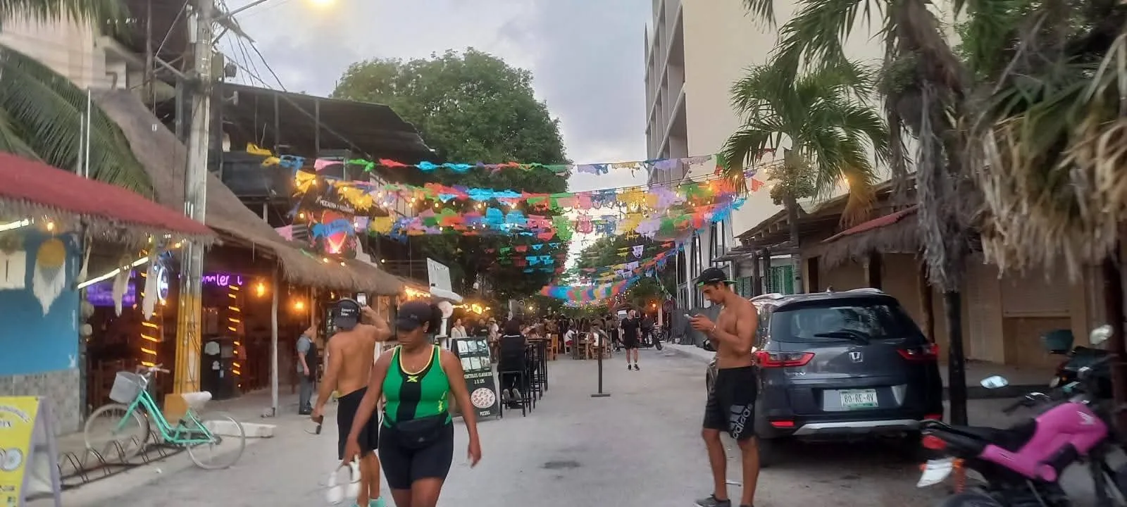 Carrera internacional reúne a atletas de varios países y busca impulsar la actividad turística en Tulum