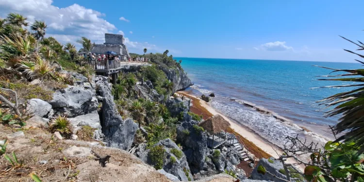 Prevén duplicar afluencia turística en zona arqueológica de Tulum durante el verano