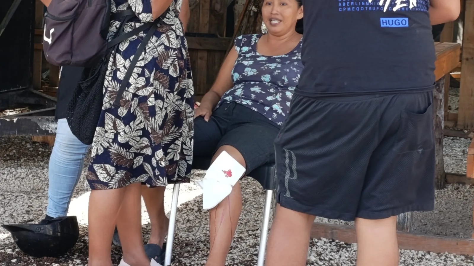 Ambulancia y motocicleta chocan en cruce de Satélite y Polar; dos personas resultan lesionadas