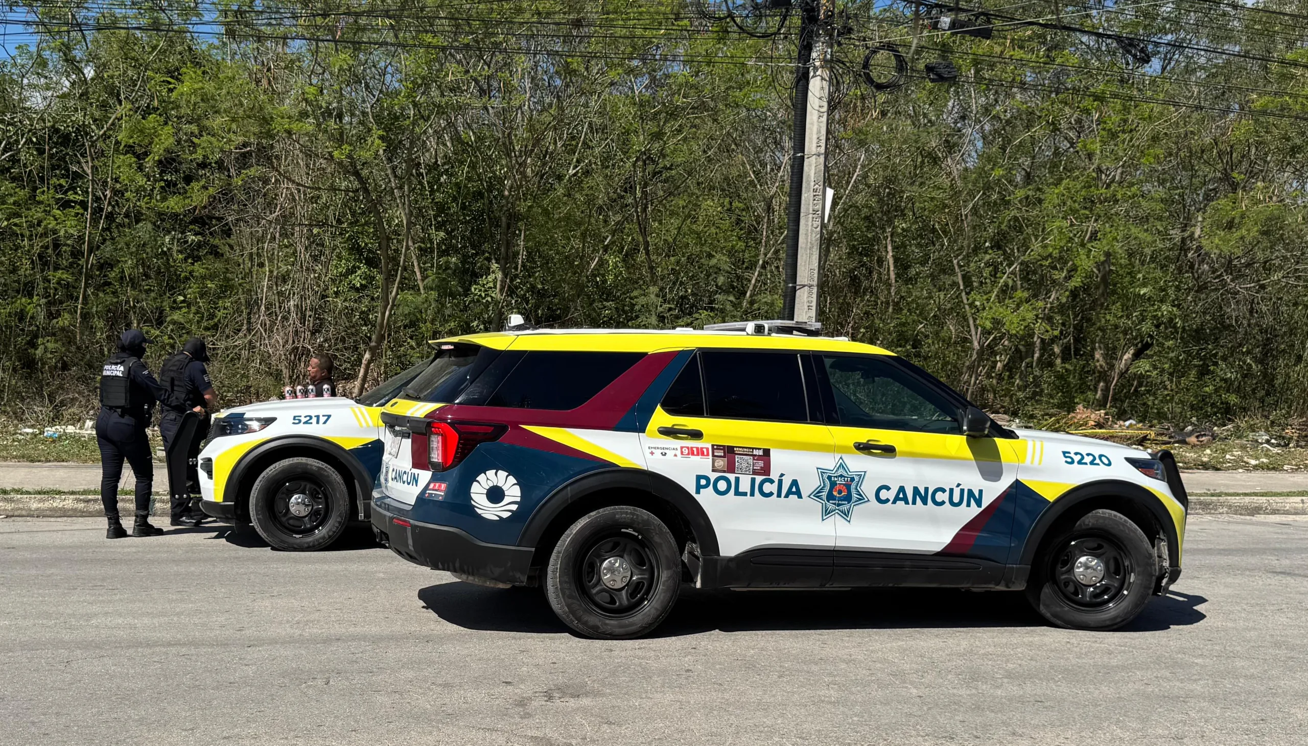 Movilizan a policías tras hombres armados en camioneta en Bonfil
