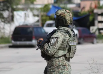 Localizan cuerpo dentro de un tambo en camino de terracería de la Región 202