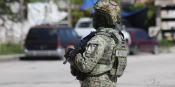 Localizan cuerpo dentro de un tambo en camino de terracería de la Región 202