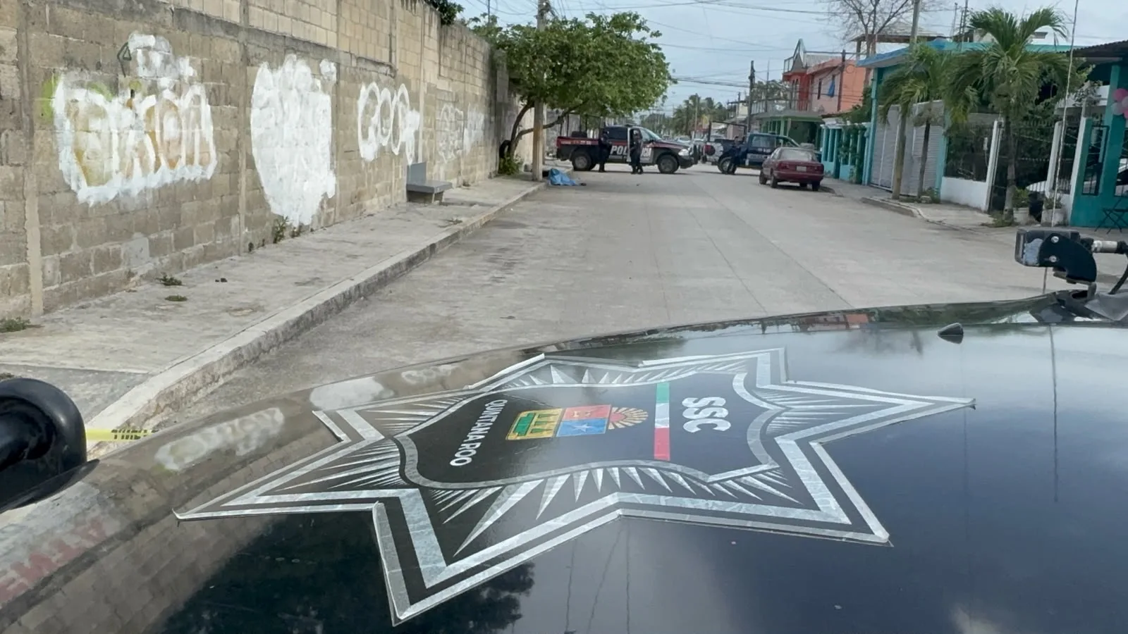 Hallan sin vida a un hombre en la Región 100 en Cancún; Fiscalía inicia investigaciones
