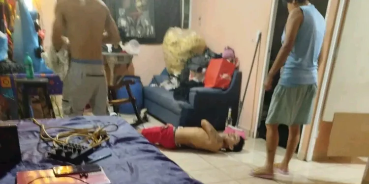 Joven es asesinado dentro de una vivienda en Paraíso Maya; Fiscalía inicia investigaciones