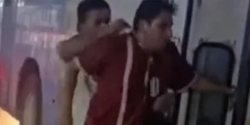 Choferes de transporte público protagonizan pelea en Cancún