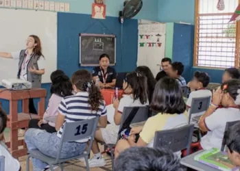 SEMUJERES dicta talleres de violencia en el noviazgo en Quintana Roo