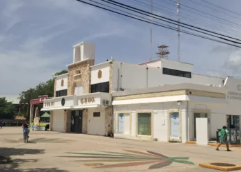 Habitantes de Tulum piden a CFE cambiar tarifa eléctrica de 1B a 1C
