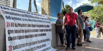 Protestan contra Aguakan en Cancún por cobros de hasta 2 mil pesos